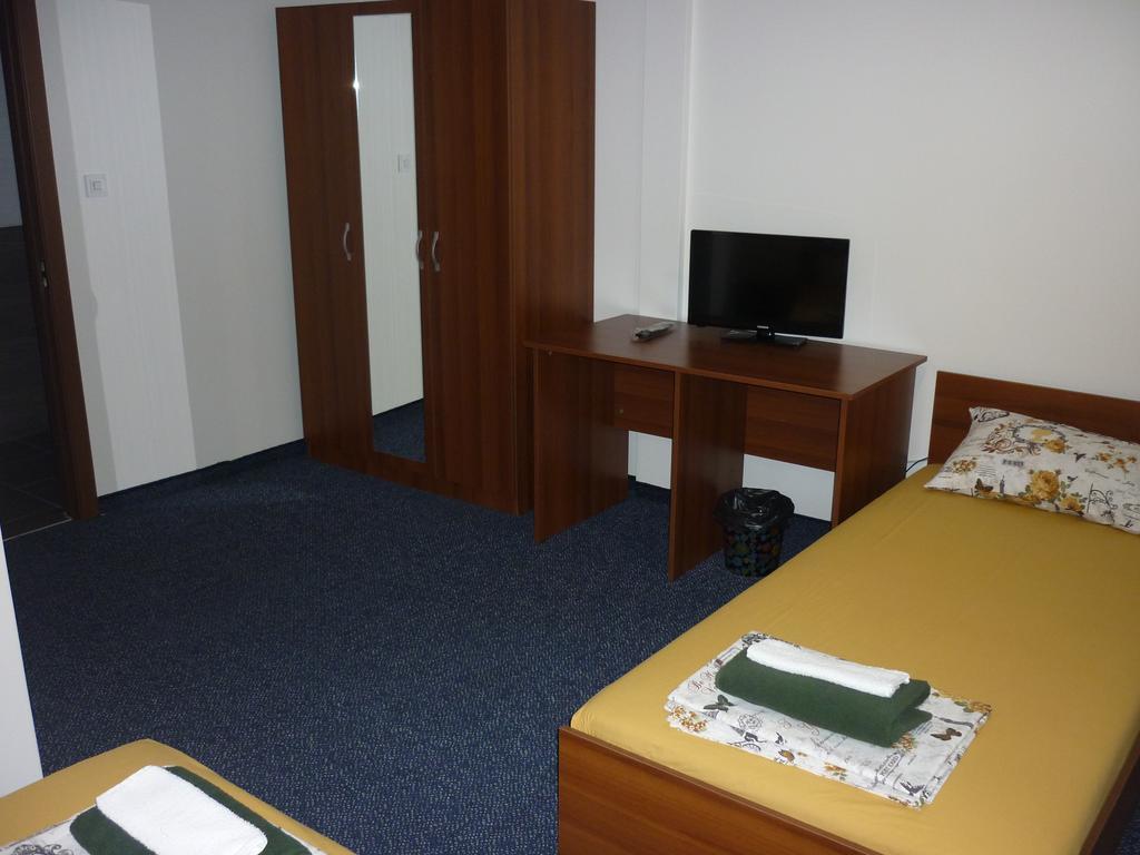 Yalta Guesthouse روس المظهر الخارجي الصورة